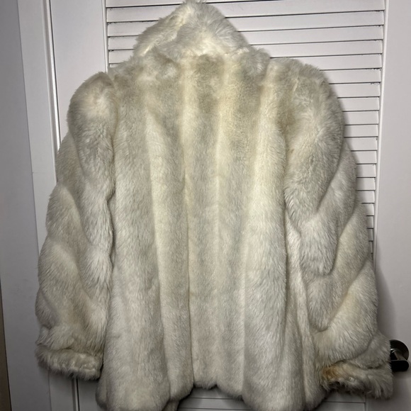 Vintage Jordache Faux fur (L) - Picture 2 of 3